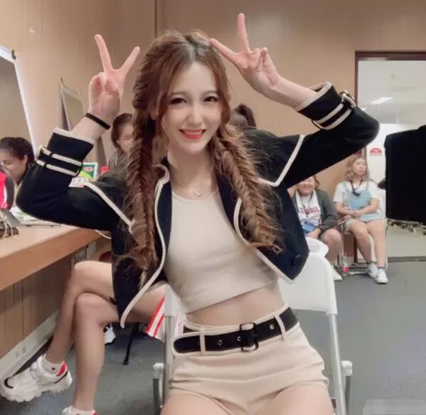 宸荨樱桃黑葡萄事件是什么情况?被曝视频始末女主是抖音网红蔡梓彤本人