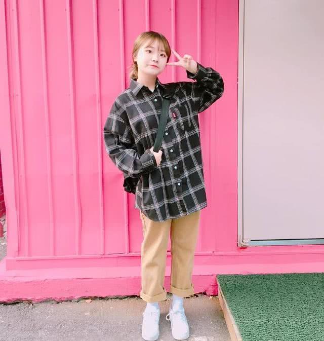 圆脸矮个子女孩怎么穿?6套模板换着来,小个子也能穿出好风采