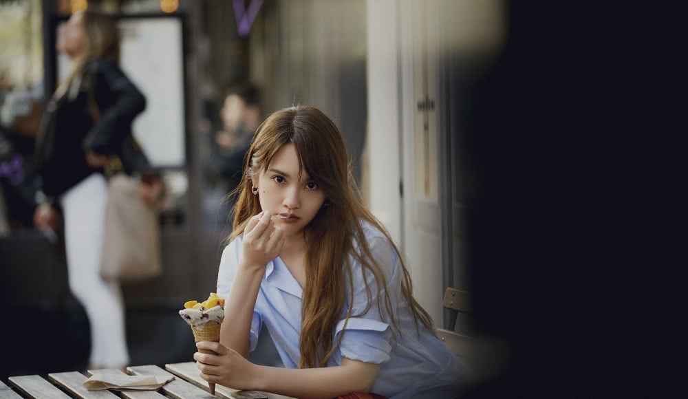 开春穿什么？学杨丞琳焦糖色穿搭暖暖又好看