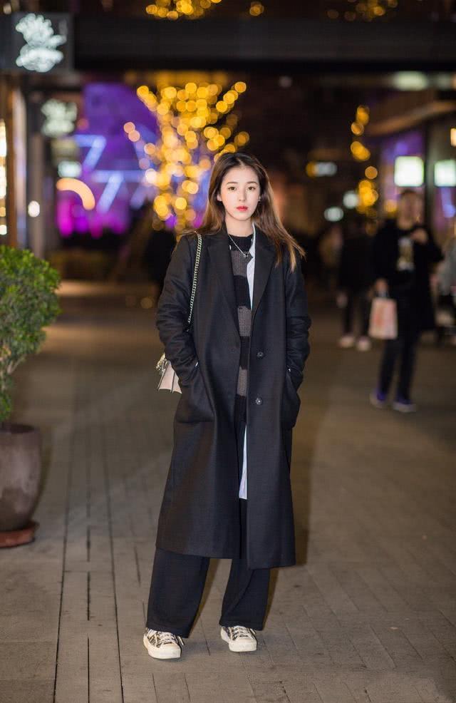 国内街拍:早春这几件外套一定要穿,长气质还有气场