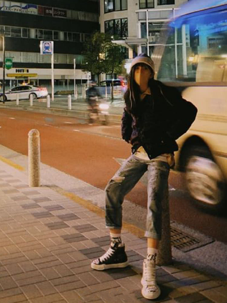 吴宣仪私服更新，甜美酷帅无缝切换，漫画腿太抢镜！