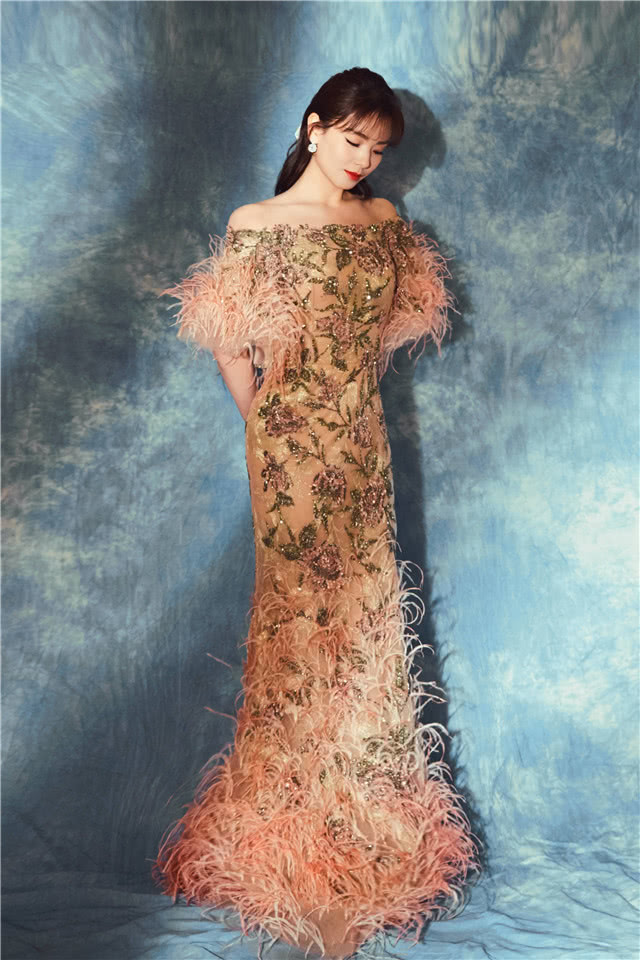 刘涛的齐肩括号裙太性感,网友:胸以下全是腿