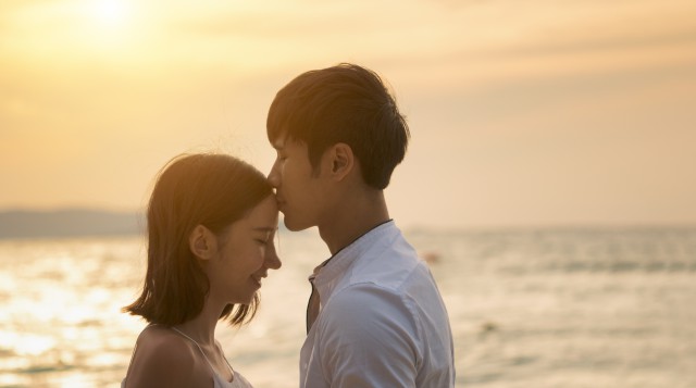 离婚后才明白,那些“嫁得好”的女人,只在外人面前“贪”物质!