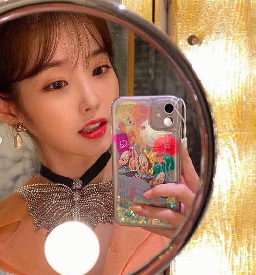 IU李知恩新造型162CM穿粉色薄纱长裙温柔可人,太可爱了