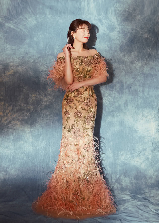 刘涛的齐肩括号裙太性感,网友:胸以下全是腿