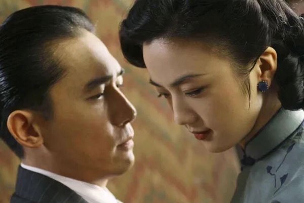 色戒是否真的做了 汤唯嫌弃梁朝伟尺寸小