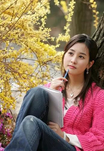 李多海近照曝光,网友直呼像换了脸,没有以前漂亮!