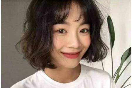 2020女生最新短发发型图片，清爽短头发造型超有个性