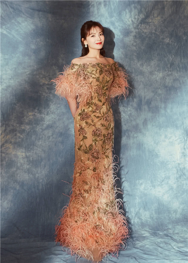 刘涛的齐肩括号裙太性感,网友:胸以下全是腿