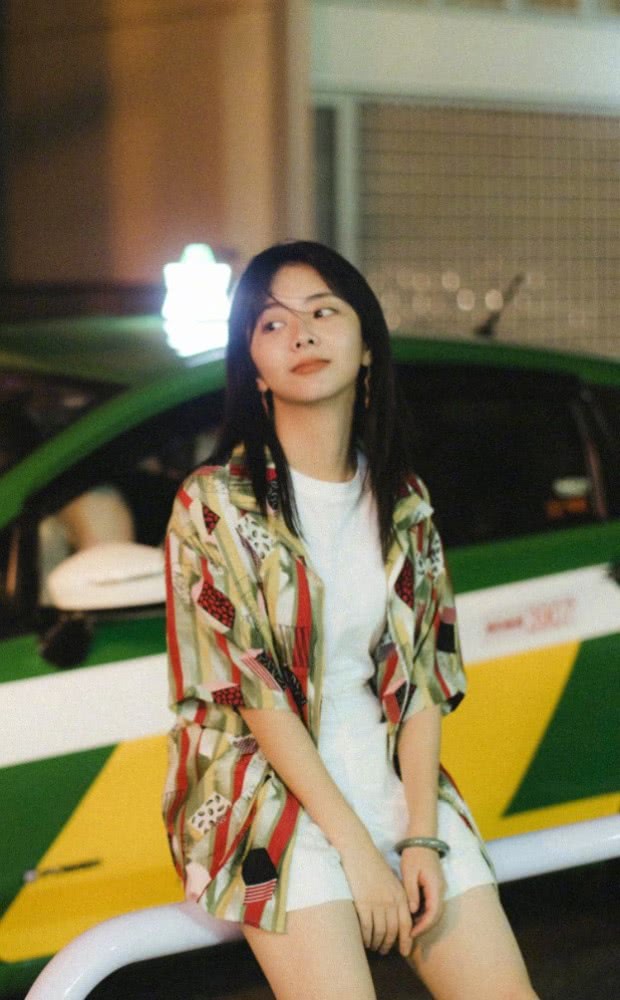 谭松韵彻底大变样,瘦出网红脸没了以前的灵气