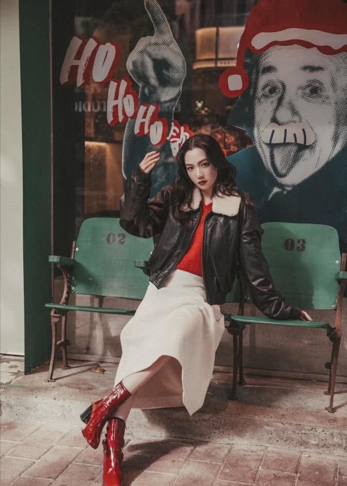 清新脱俗的初春穿搭,简单百搭还不挑人,甜甜的感觉真的好舒服!