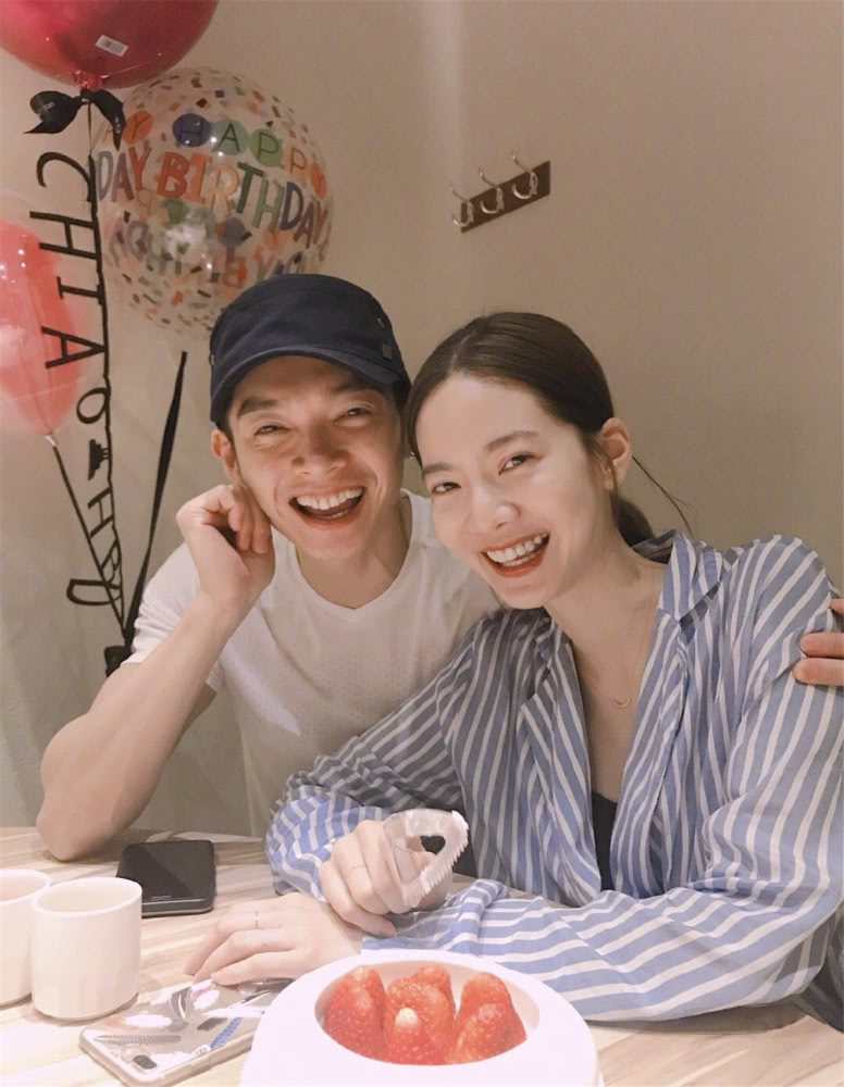 辰亦儒、曾之乔宣布结婚,十年爱情修成正果!