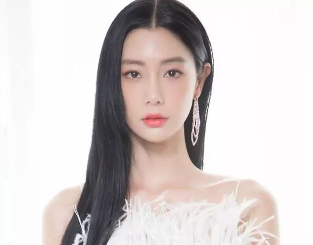 曾被赞亚洲第一美女,今发声给中国加油!粉丝:人美心善