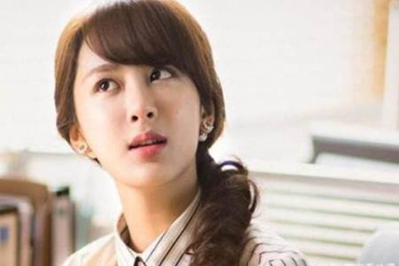 杨紫卷发加编发俏皮时尚，御姐气质美出新高度