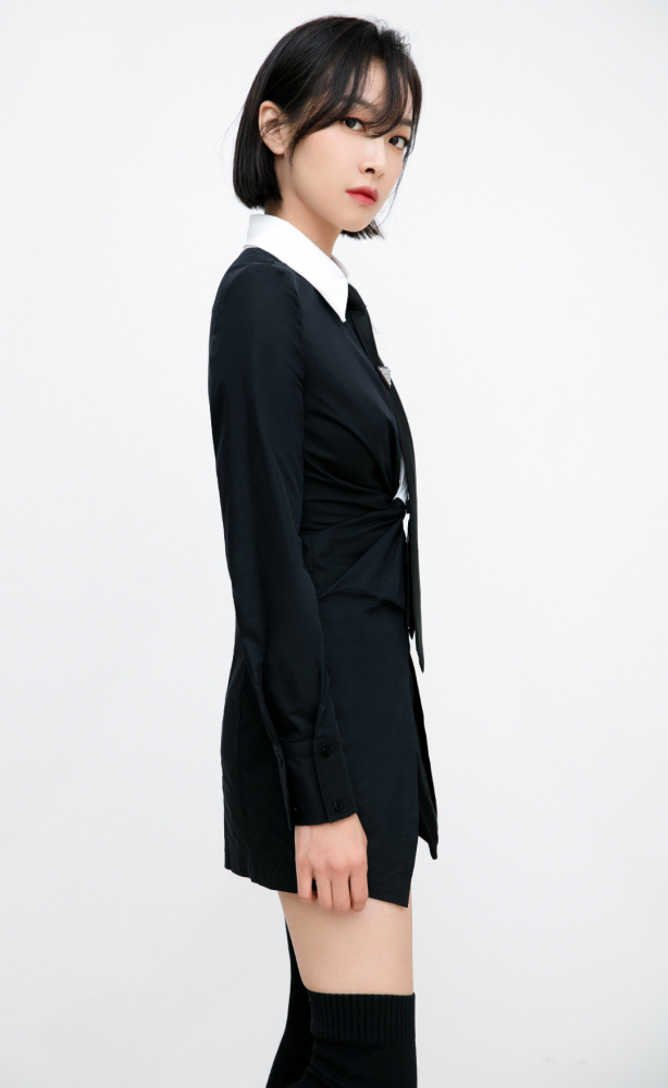 宋茜大胆尝试“阴阳衫”,抬手那一刻场面差点控制不住