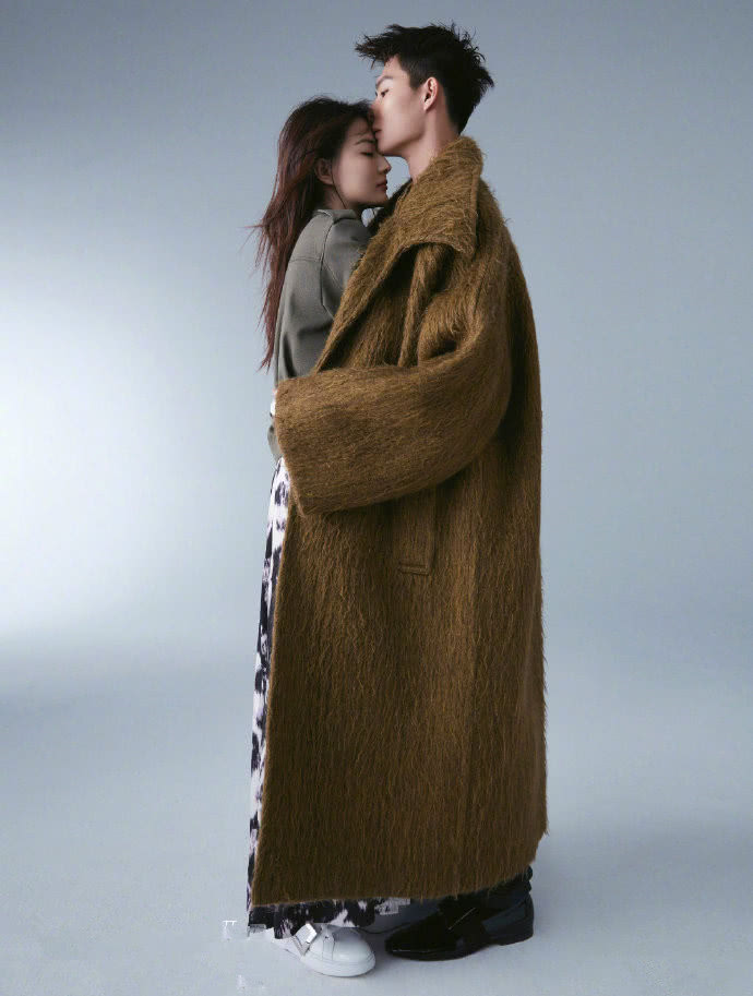 徐璐和张铭恩在情人节晒大片,被两人的扮酷秀造型甜到了!