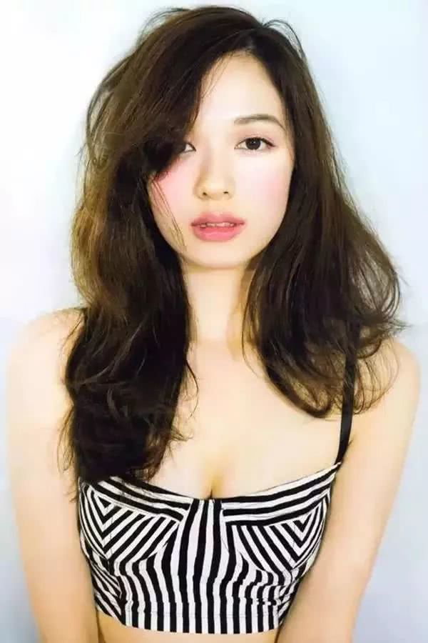 最新流行的“睡不醒妆”，同学们赶紧学起来吧！