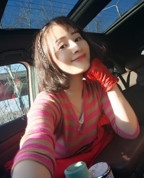 她是《步步惊心》里八福晋,一副不起眼的耳钉,也能彰显非凡气质