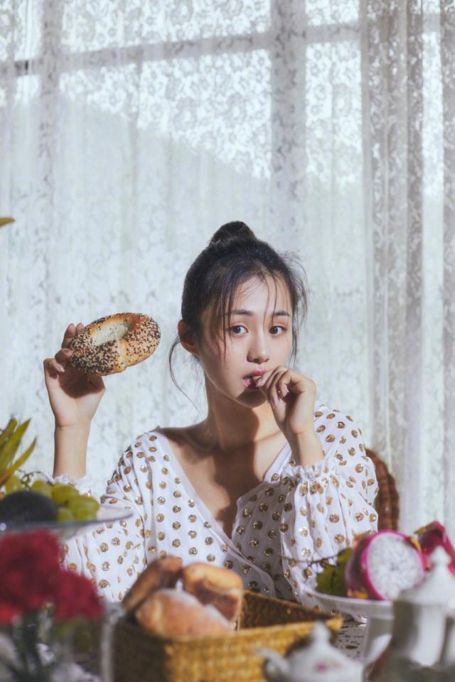 安悦溪老公叫什么名字 两人疑似为大学同学