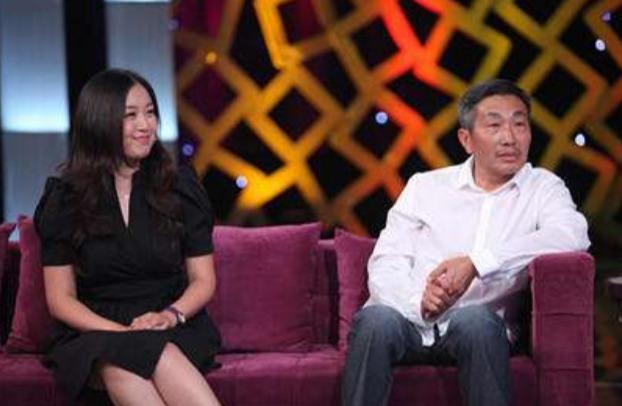 他是知名一级演员,4岁就和妻子相识,结婚35年没有出现过绯闻