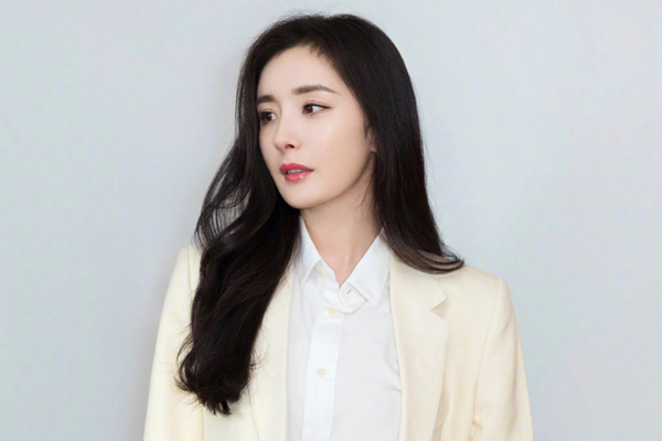 杨幂的真实体重是多少 宅在家做美食却还只有九十斤