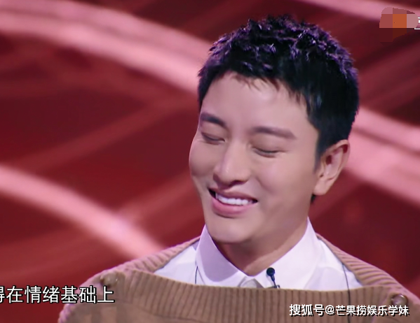 网曝某85后女星“做头发”，投资方趁机占便宜，谈剧本被灌酒