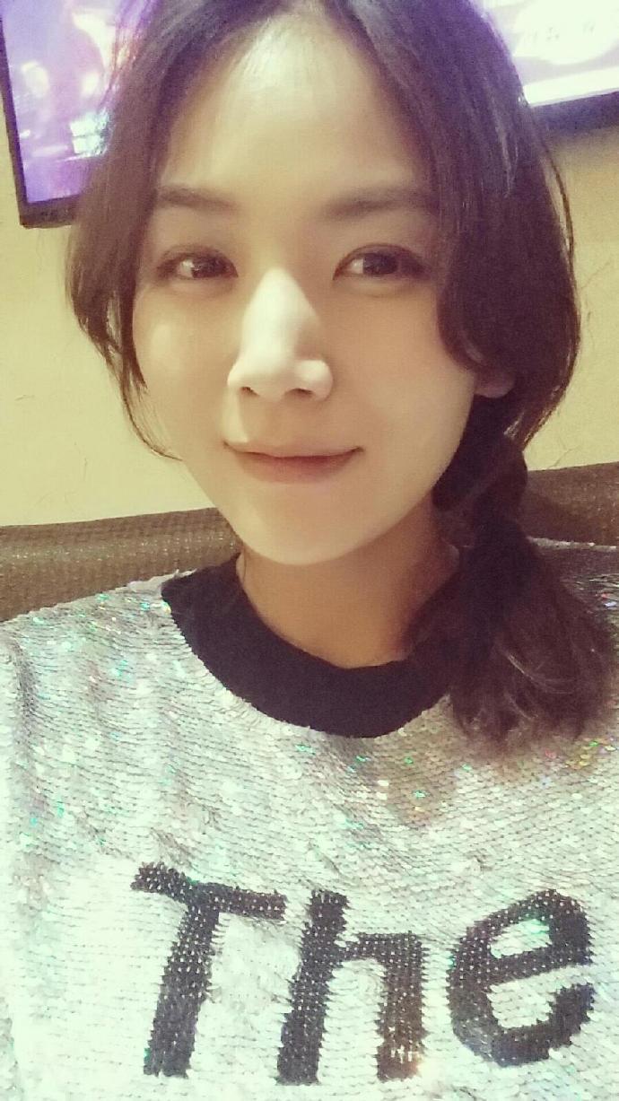 曾逼婚陈思成，公开批评谢霆锋，如今是个单亲妈妈