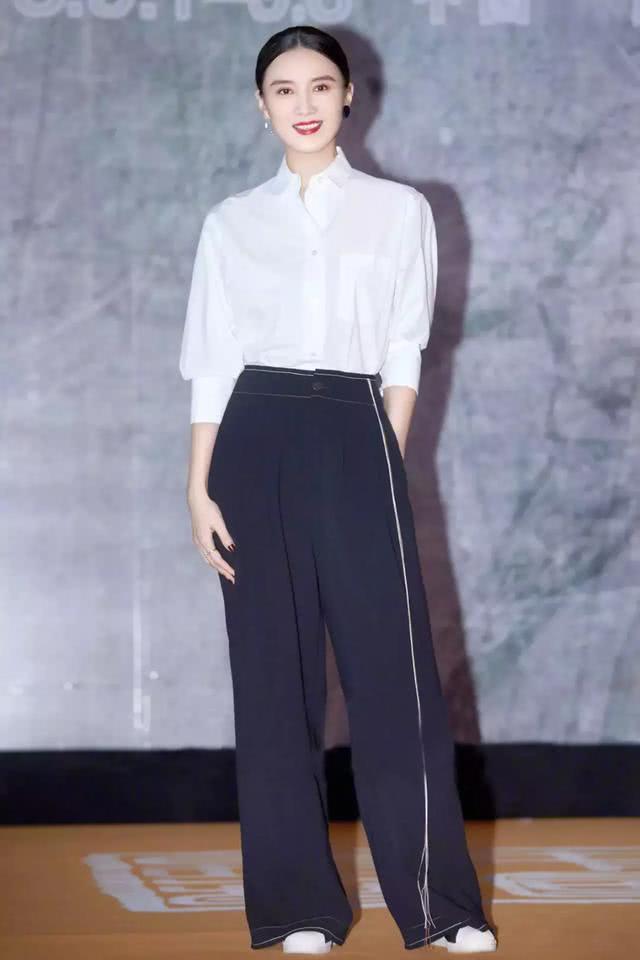 欧美街拍:2020流行法式浪漫穿搭,每一套都优雅到骨子里