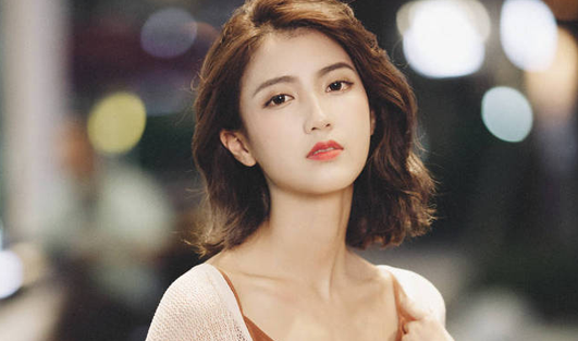 女生污起来是什么样子的 她这么做感觉很可爱也很吸引你