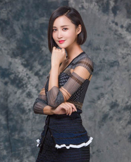 她三年结婚两次,被前夫骂恶心,四十岁不到被高富帅丈夫宠上天