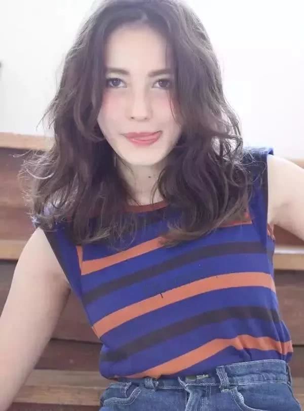 最新流行的“睡不醒妆”，同学们赶紧学起来吧！