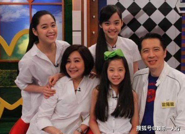 她33岁奉子成婚，结婚24年生3个女儿，今19岁的女儿已成名