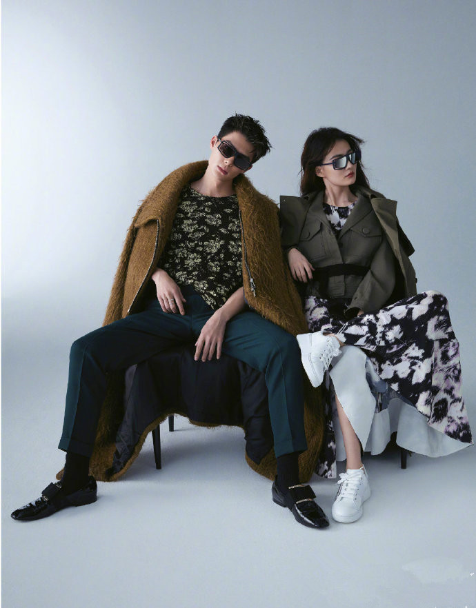 徐璐和张铭恩在情人节晒大片,被两人的扮酷秀造型甜到了!