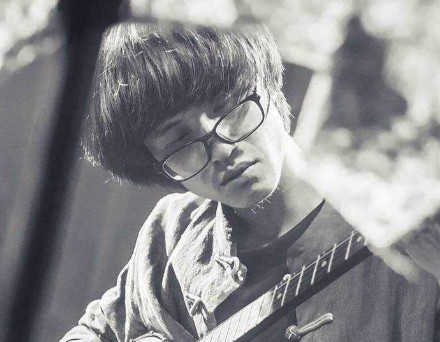 抖音寡妇王二嬢原唱是谁 民谣歌手尧十三个人资料身高年龄作品介绍