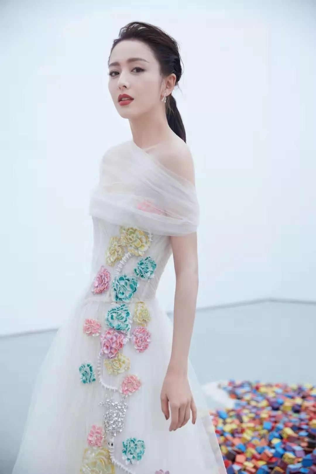 娱记说：杨幂甩了魏大勋？蔡徐坤被黑怕了？佟丽娅放弃刘昊然？杨超越被实力派吊打？欧豪反炒？