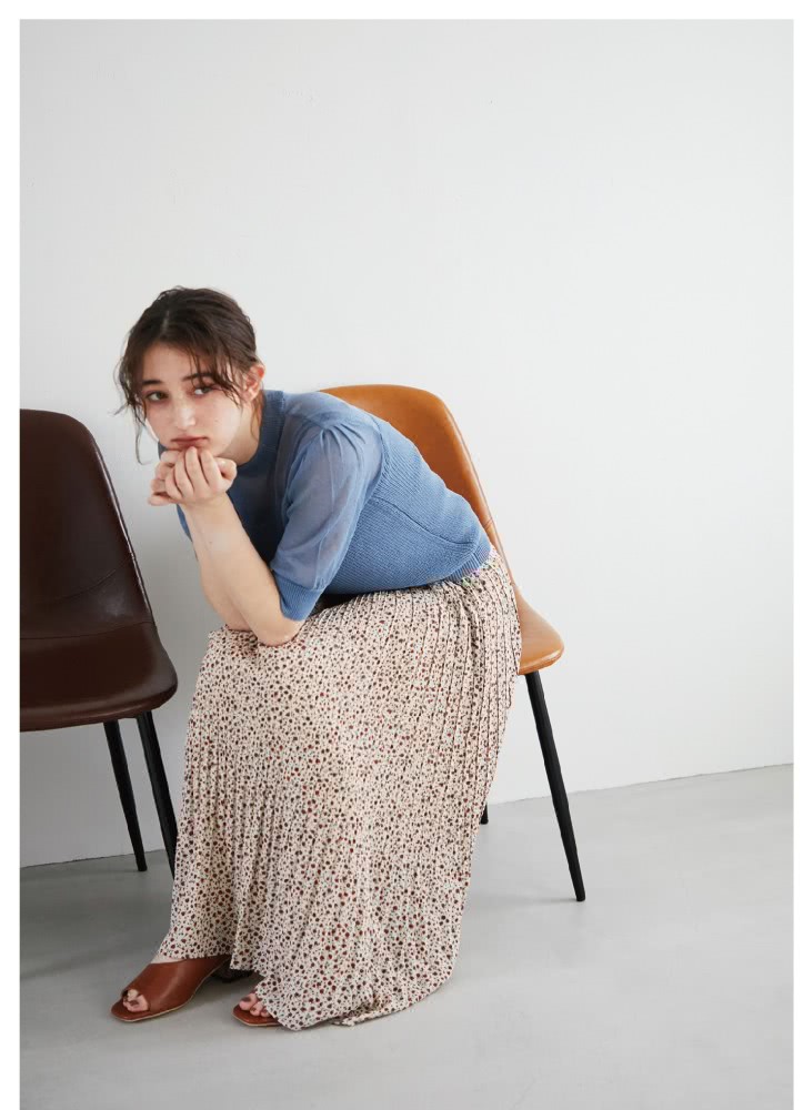 担心自己没有回头率，奶茶色帮你做一个优雅的画报女孩