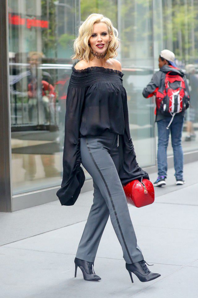 灰色裤子配什么上衣,6种搭配让你不失优雅