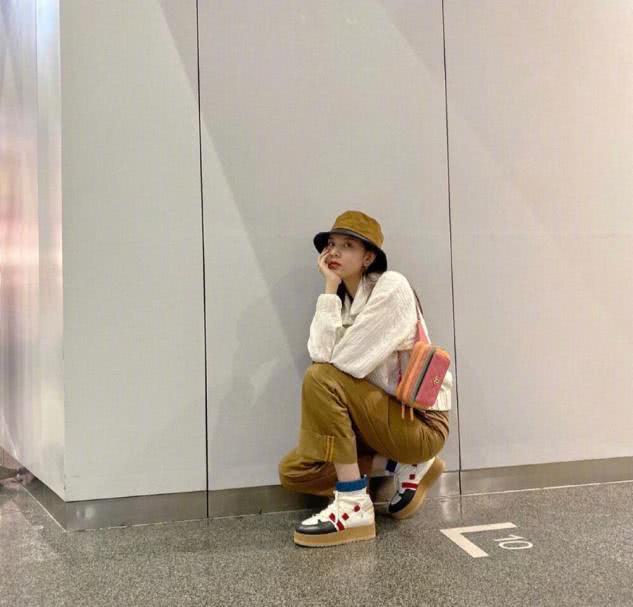 宋妍霏各种造型轻松拿捏,百变韩系穿搭看她就够了