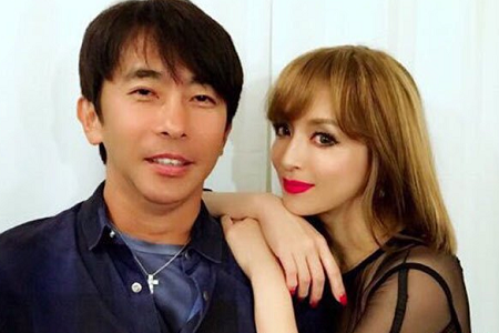 日本歌手滨崎步生子，孩子爸爸成谜，看滨崎步的丰富婚恋史