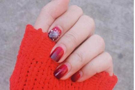 美甲图片2020新款式图片,渐变图案成为时尚流行款