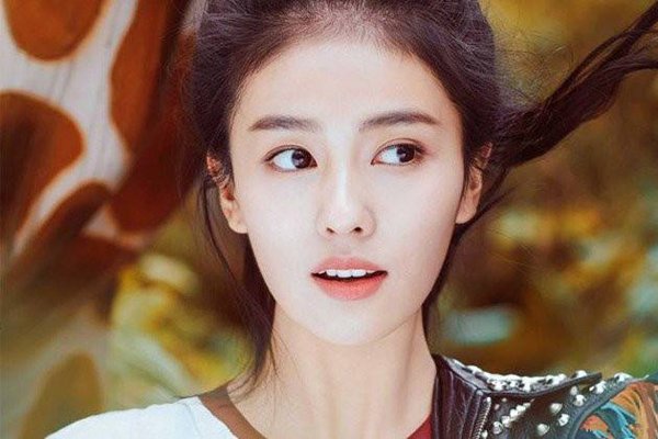 白鹿的八卦黑历史 整容、小三被包养统统中枪是因为太火了吗