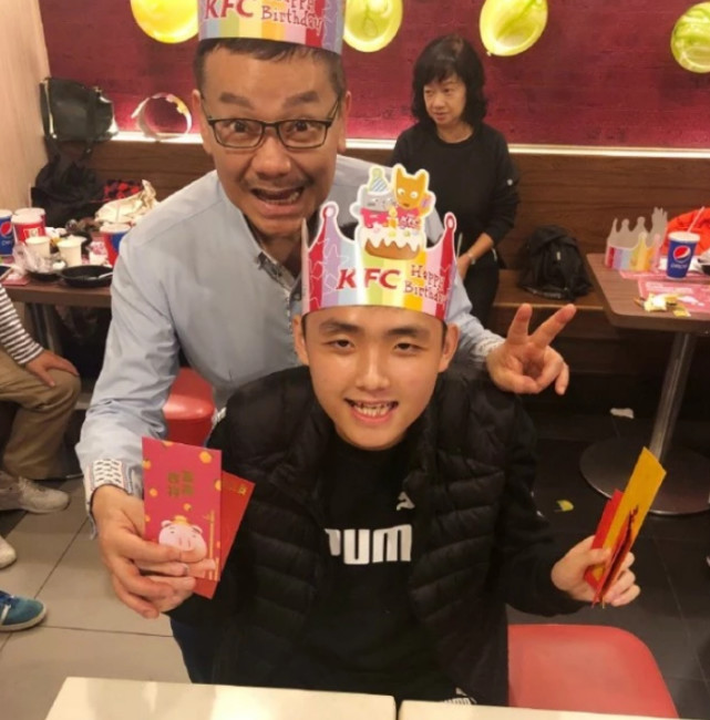 黎姿旧爱黄玉郎近况,自闭症儿子让人揪心,19岁却只有2岁智商