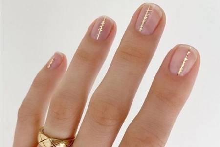 款式简洁的美甲图片,女性美甲最简单教程