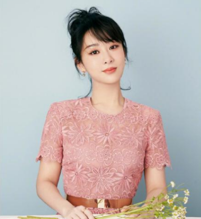 新年被骂的最惨的一位女星,也就是“国民闺女”杨紫了,冤枉?