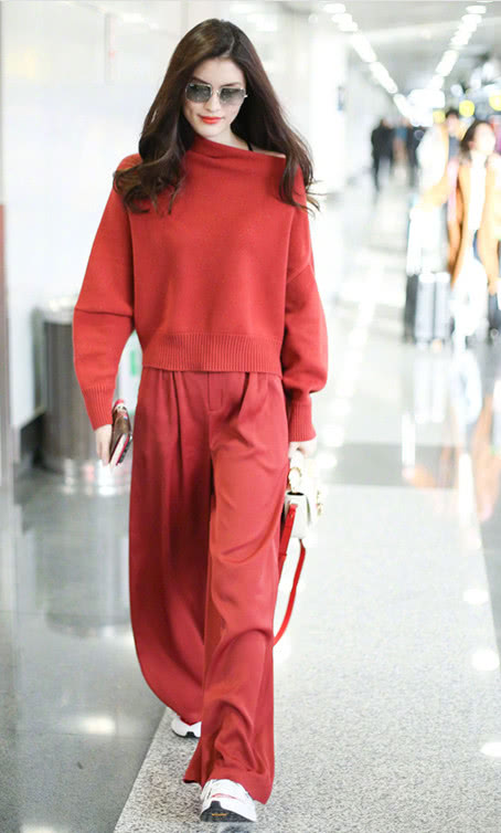 红色毛衣怎么搭配?选这几款长裤就显高还显瘦!