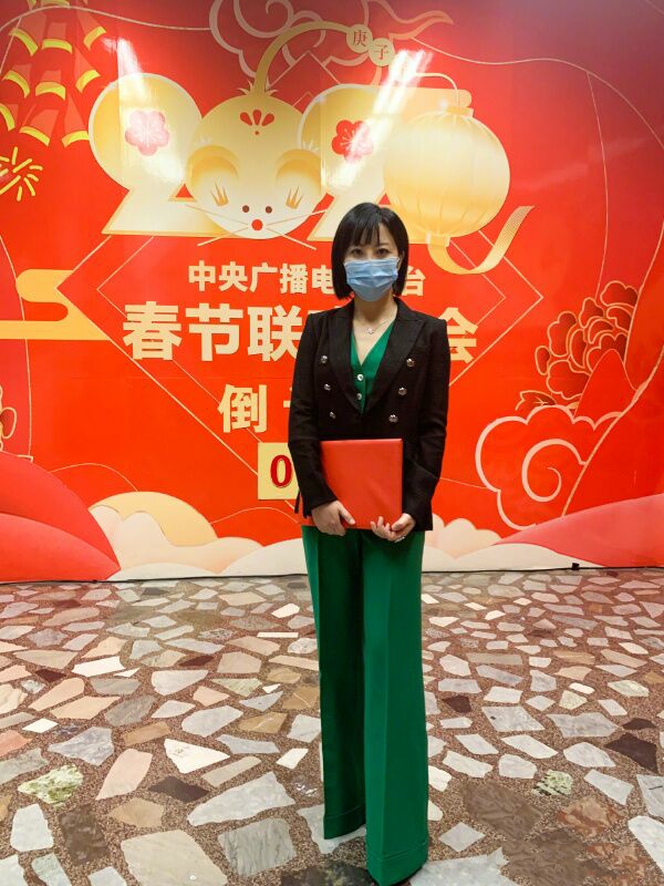 大小陶红同名不同命，一个事业家庭双丰收，一个51岁仍单身