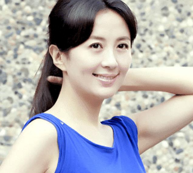 女星拍戏途中意外怀孕,孩子现在已经10岁,至今不知爹是谁