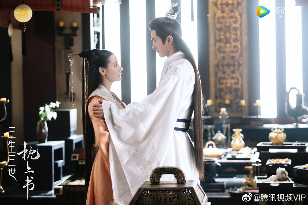 《三生三世枕上书》最新剧照出炉 迪丽热巴造型华丽贵气十足