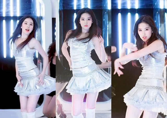 刘亦菲早年唱跳旧照曝光,身材纤瘦造型性感被赞女团门面担当