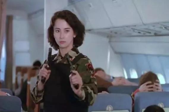 她因拍戏休克身亡,26年片酬被4个弟妹掏空,器官全捐救了8条人命